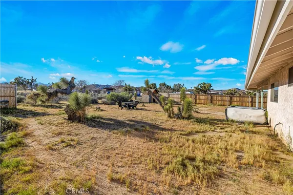 $319,900 | 7474 Lucerne Vista Avenue, Yucca Valley, CA 92284
