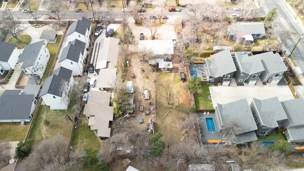 $925,000 | 4608 Prock Lane, Austin, TX 78721