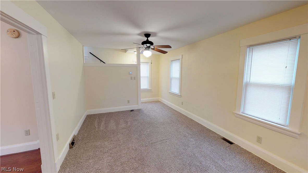 92 South Raccoon Road Youngstown, OH 44515 - Photo 3 of 27 Gallery Image 3