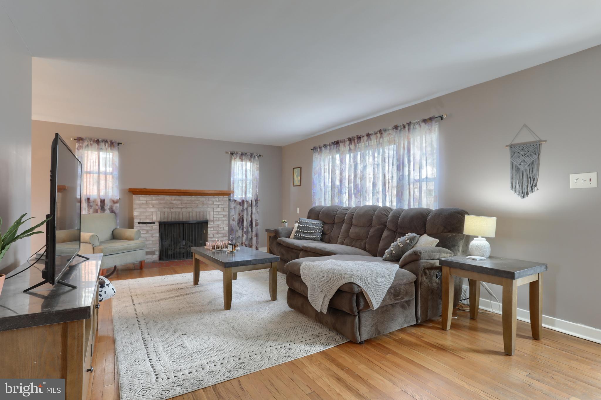 626 Lenker Road Harrisburg, PA 17111 - Photo 7 of 38 Gallery Image 7