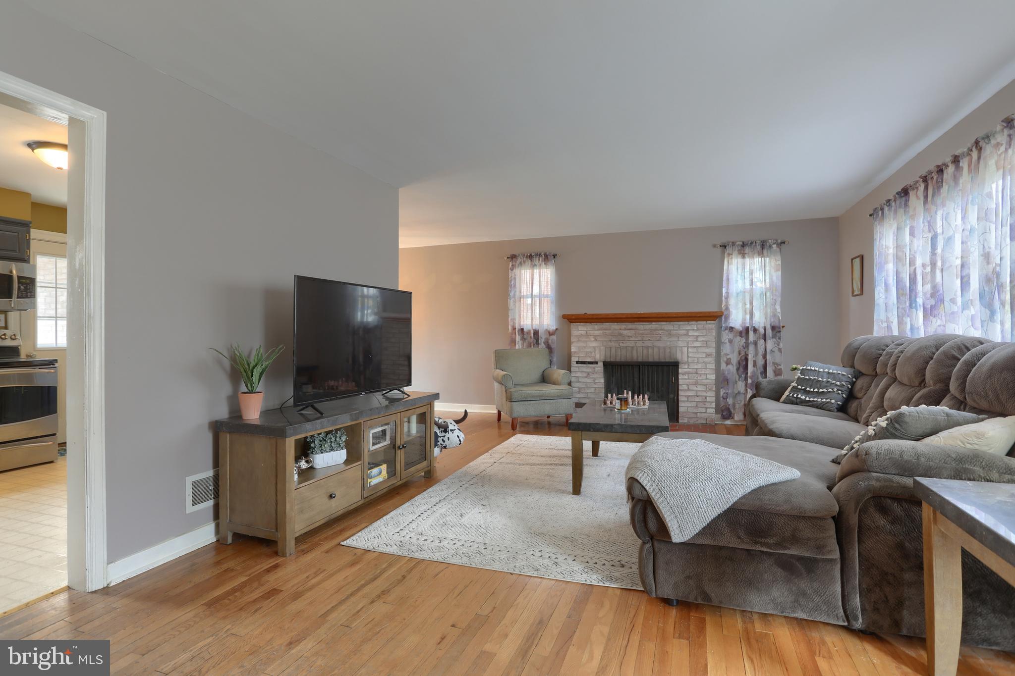 626 Lenker Road Harrisburg, PA 17111 - Photo 8 of 38 Gallery Image 8