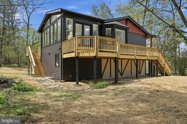 $695,000 | 603 Persimmon Lane, Shepherdstown, WV 25443
