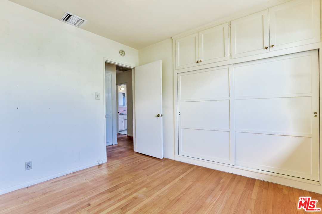 900 Delaware Road Burbank, CA 91504 - Photo 17 of 27 Gallery Image 17