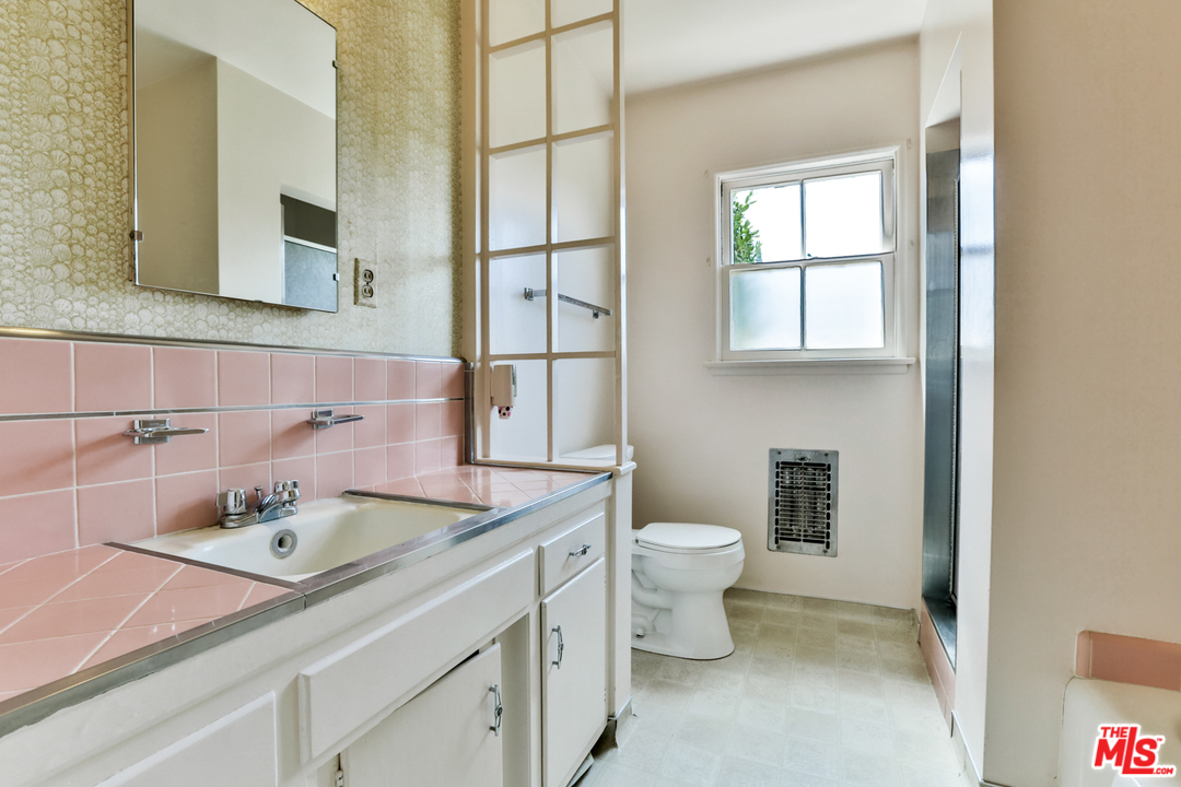 900 Delaware Road Burbank, CA 91504 - Photo 22 of 27 Gallery Image 22