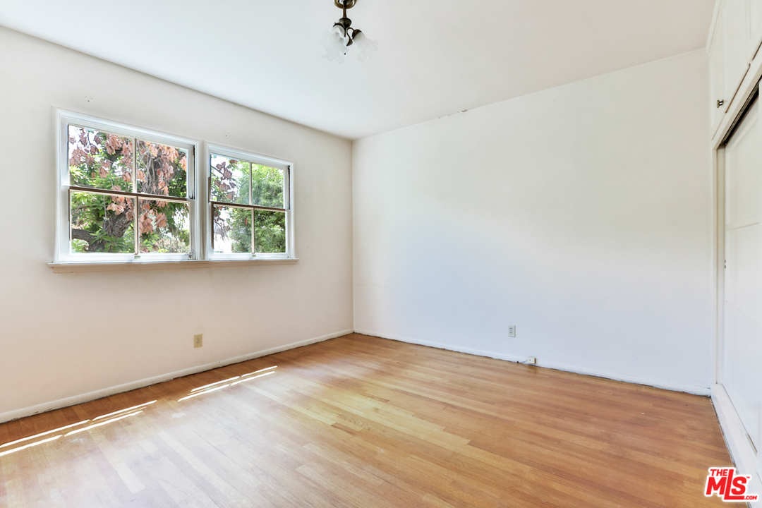 900 Delaware Road Burbank, CA 91504 - Photo 25 of 27 Gallery Image 25
