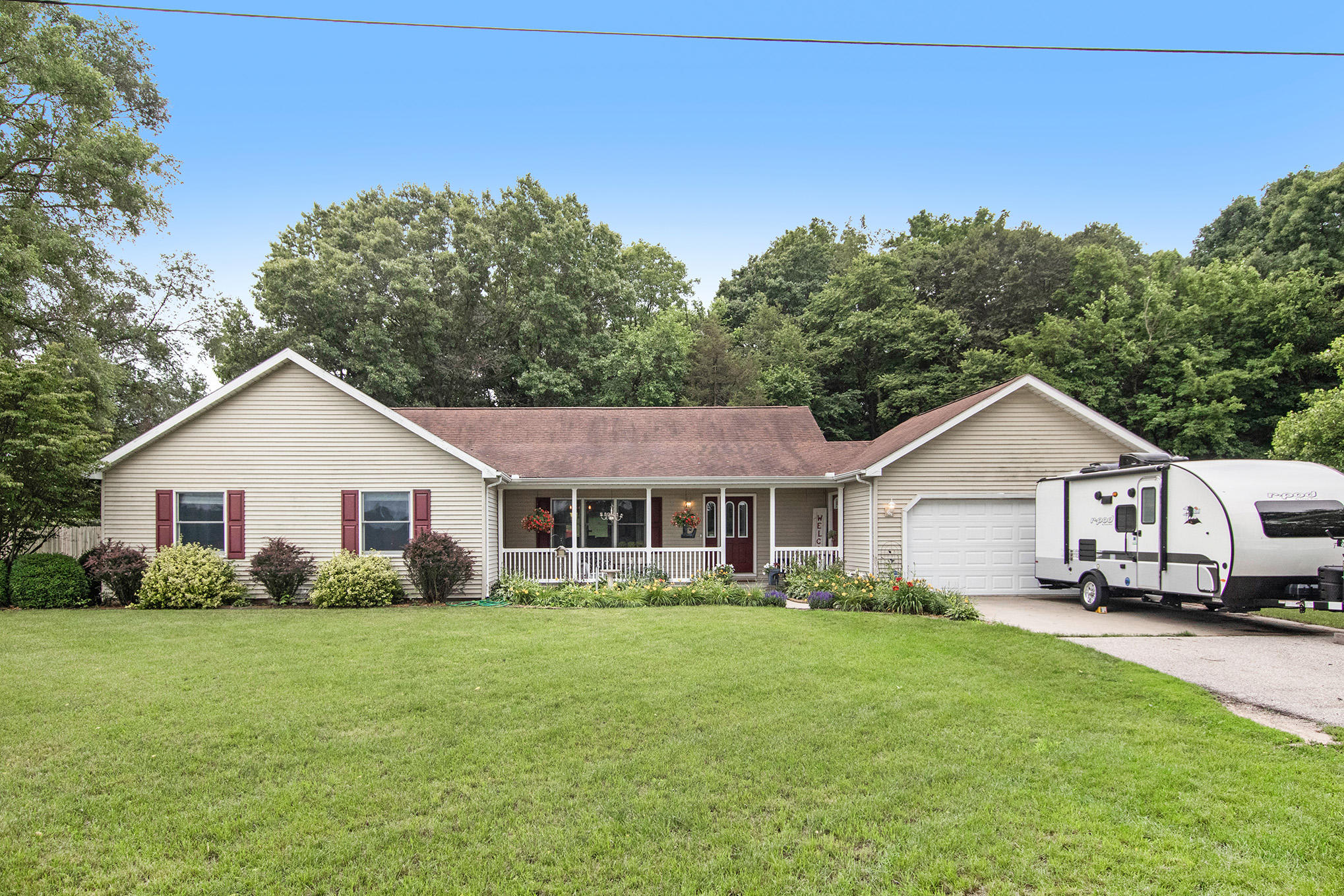 13715 Riverside Drive Constantine, MI 49042 - Photo 1 of 21 IMG_1976