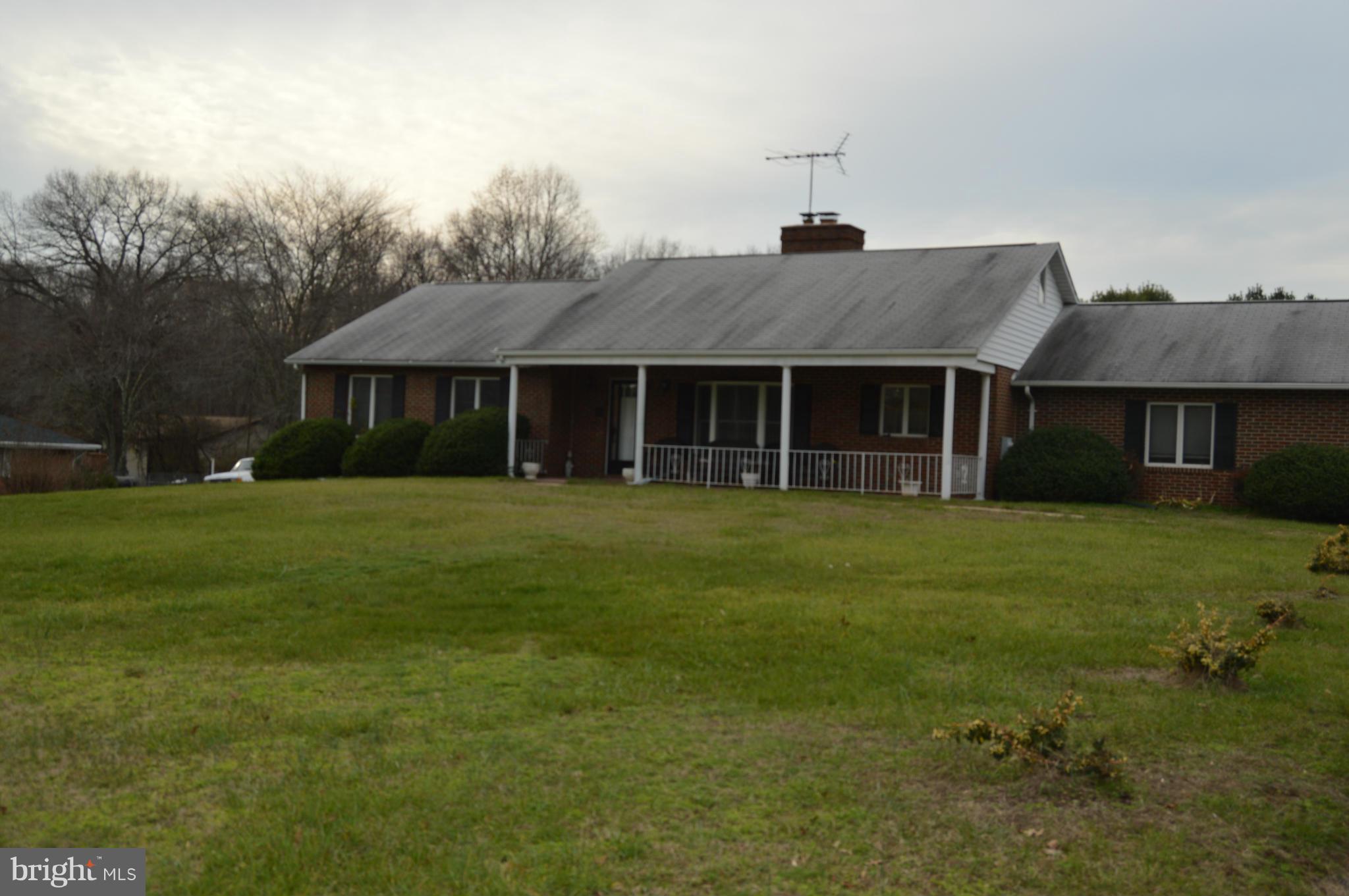 7464 Race Road Hanover, MD 21076 - Photo 2 of 27 Exterior (Front)