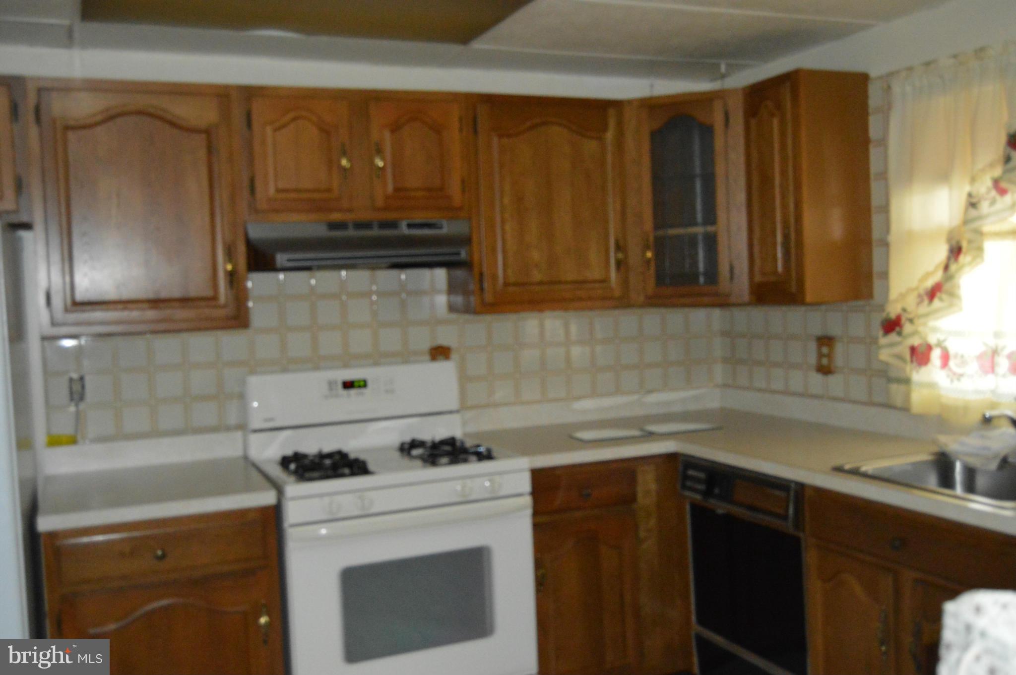 7464 Race Road Hanover, MD 21076 - Photo 14 of 27 Kitchen 1