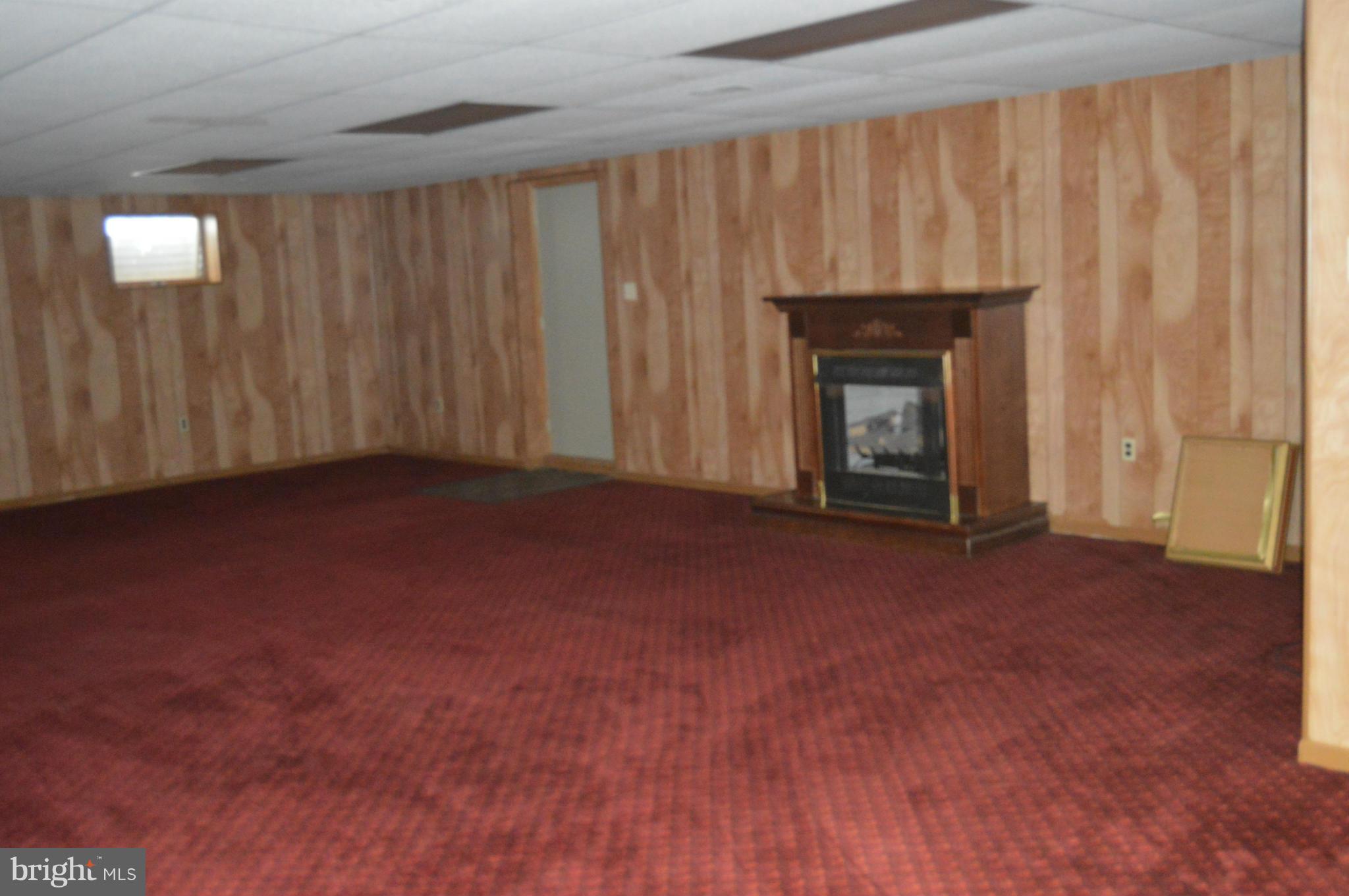 7464 Race Road Hanover, MD 21076 - Photo 16 of 27 Family Room 1