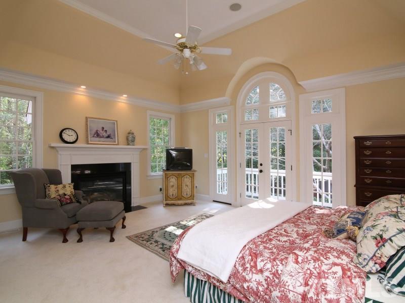 5325 Deergrass Court Raleigh, NC 27613 - Photo 15 of 25 Gallery Image 15