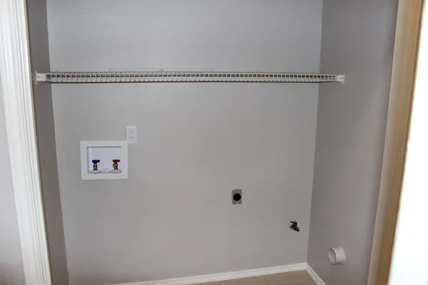 $1,995 | 2208 Quiet Wood Drive, Austin, TX 78728