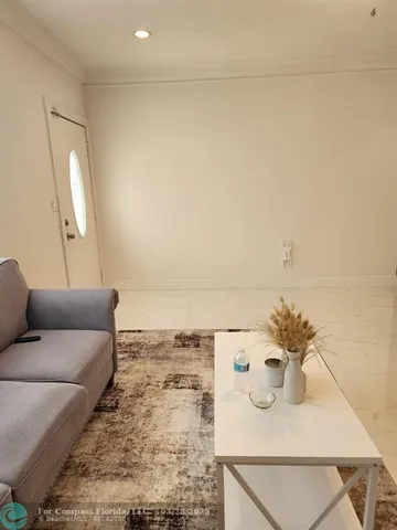 $3,850 | 2005 Mercer Avenue, West Palm Beach, FL 33401