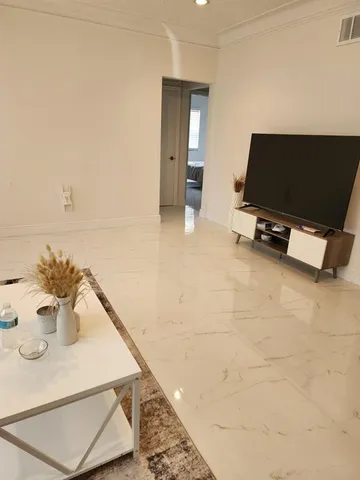 $3,850 | 2005 Mercer Avenue, West Palm Beach, FL 33401