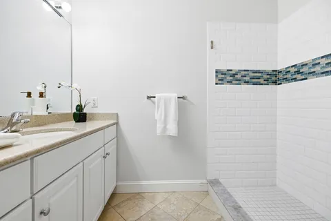 $828,000 | 318 Rindge Avenue, Unit 103, Cambridge, MA 02140