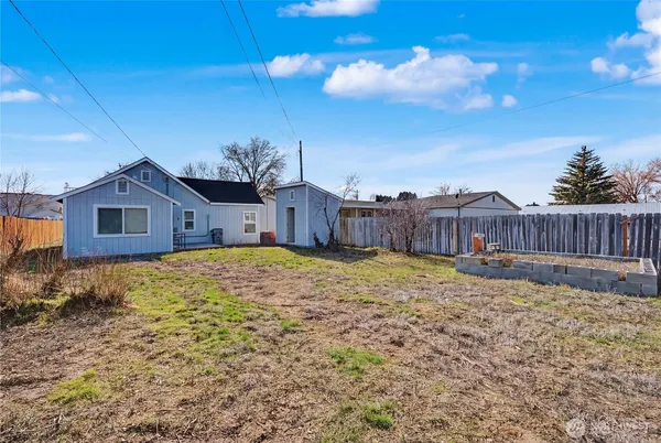 $249,950 | 307 West Glover Street, Harrington, WA 99134