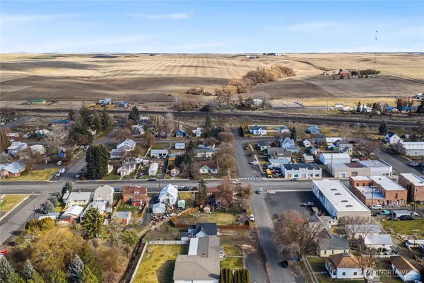 $249,950 | 307 West Glover Street, Harrington, WA 99134