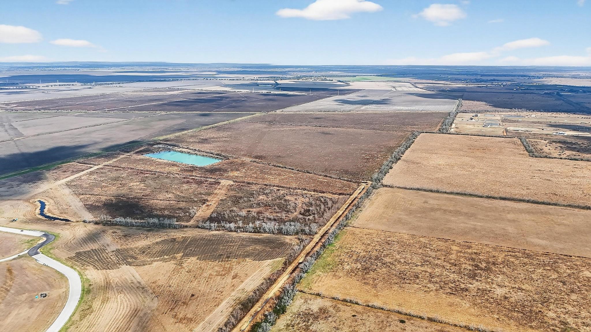 49 County Road 49 Angleton, TX 77515 - Photo 10 of 20 a view of water heater room