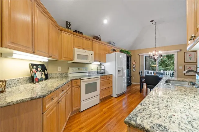 $450,000 | 708 West 131st Place, Kansas City, MO 64145