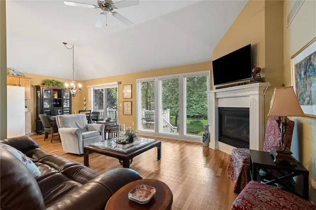 $450,000 | 708 West 131st Place, Kansas City, MO 64145