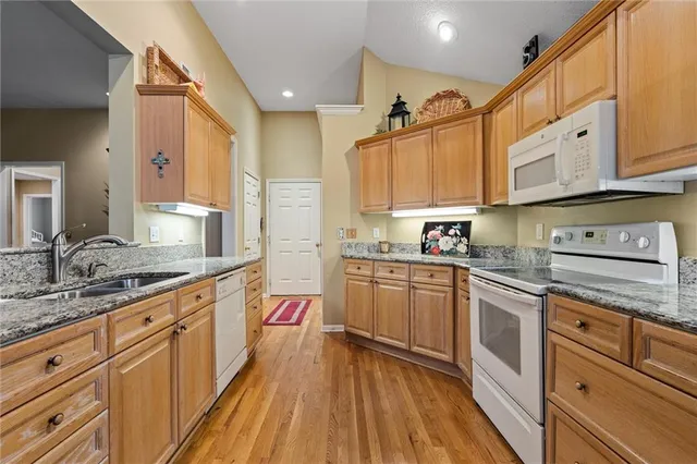 $450,000 | 708 West 131st Place, Kansas City, MO 64145