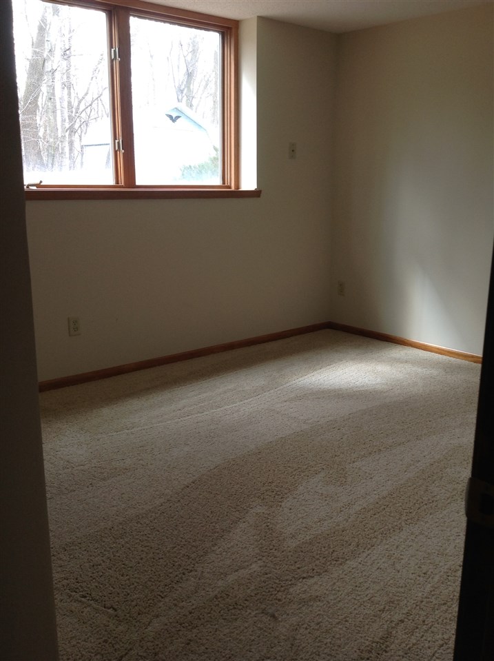 1908 Hunter's Ridge Drive Huntington, IN 46750 - Photo 12 of 29 Gallery Image 12