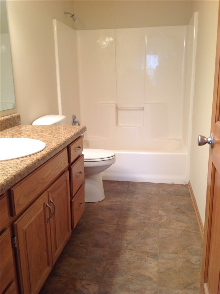 1908 Hunter's Ridge Drive Huntington, IN 46750 - Photo 19 of 29 Gallery Image 19