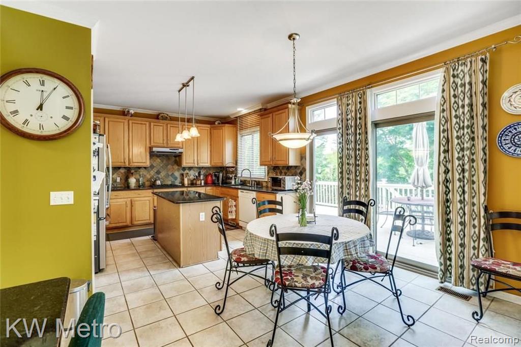 4060 Holly Lane Rochester, MI 48306 - Photo 15 of 48