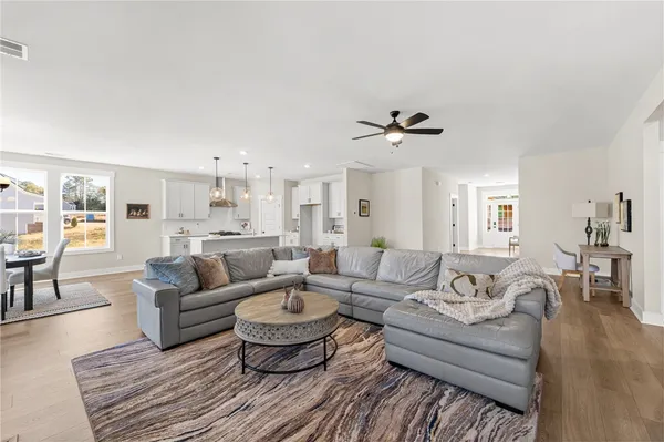 $689,900 | 3401 Split Oak Circle, Seneca, SC 29678