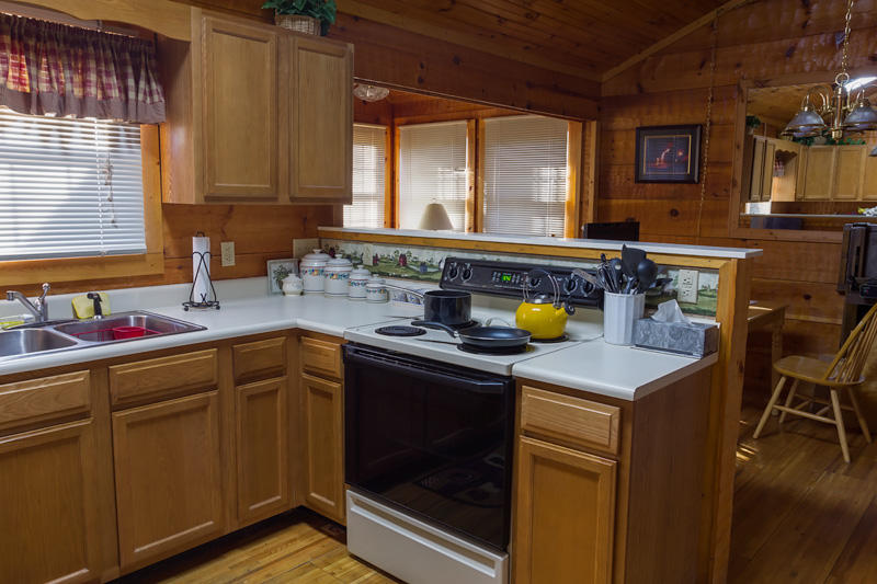 414 Laurel Trace Road Townsend, TN 37882 - Photo 7 of 15 Looking from kitchen to dining area