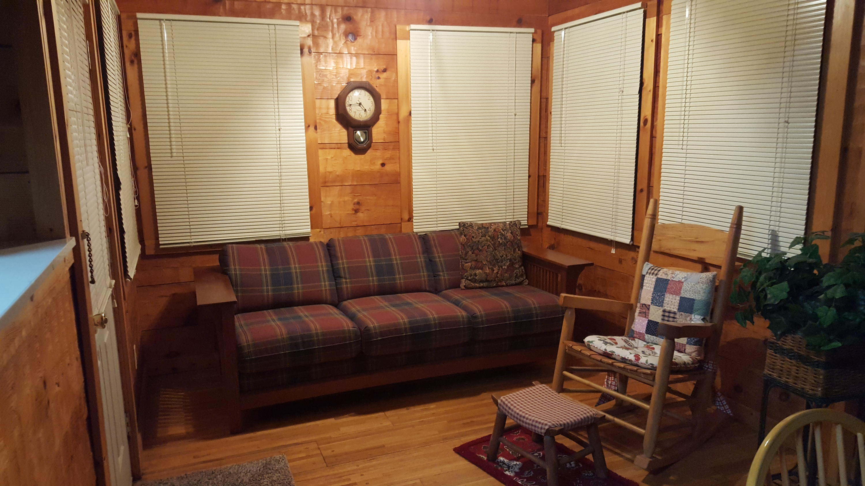 414 Laurel Trace Road Townsend, TN 37882 - Photo 9 of 15 Cozy sitting area off dining room