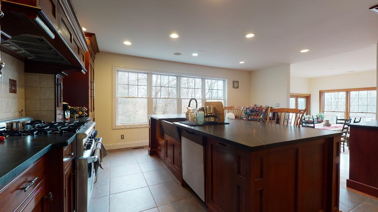 6231 Mt Philo Road Charlotte, VT 05445 - Photo 8 of 17 Gallery Image 8