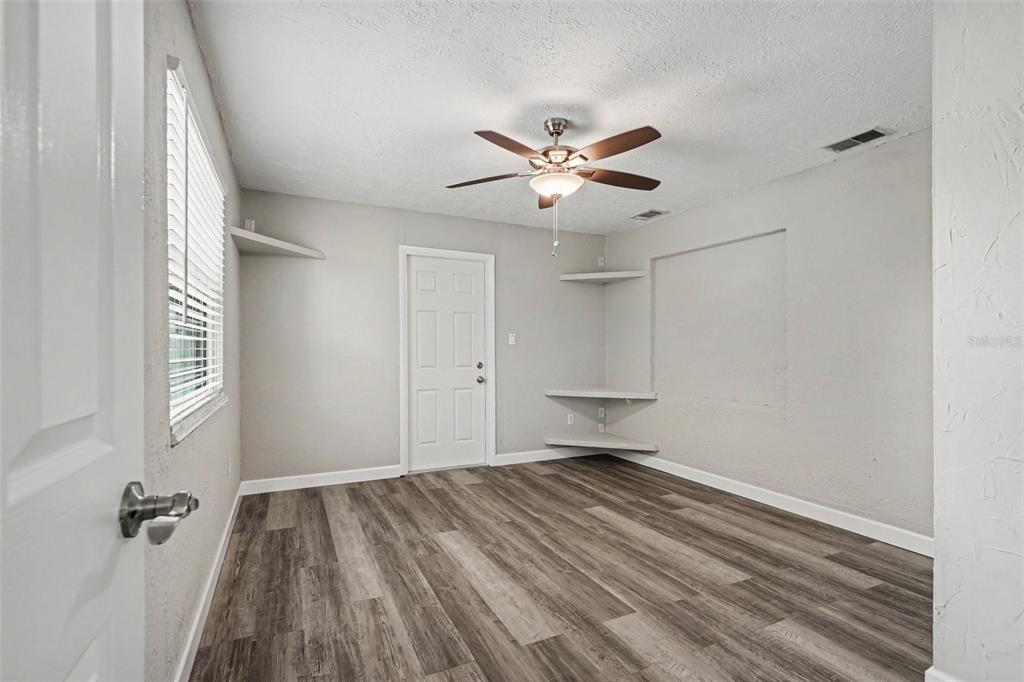 6822 Lassen Avenue New Port Richey, FL 34655 - Photo 11 of 18