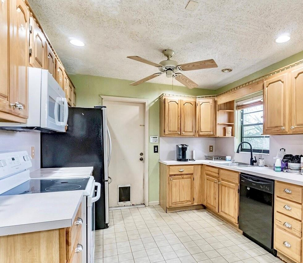 23076 Southwest 56th Avenue Boca Raton, FL 33433 - Photo 8 of 18 Photo 8