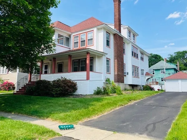 $2,300 | 414 Lovell Street, Unit 2, Worcester, MA 01602