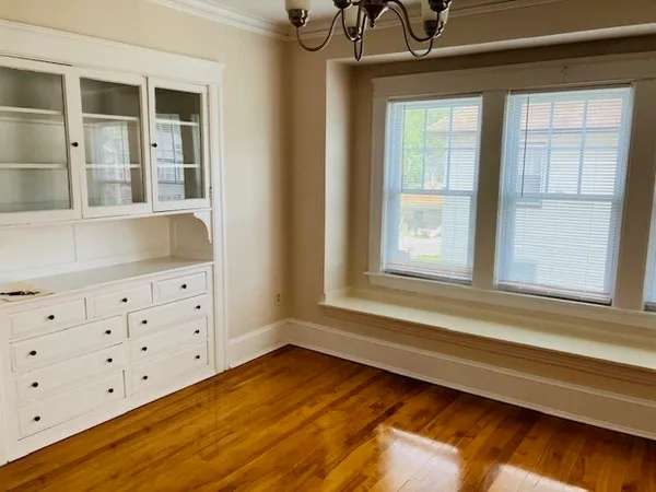 $2,300 | 414 Lovell Street, Unit 2, Worcester, MA 01602