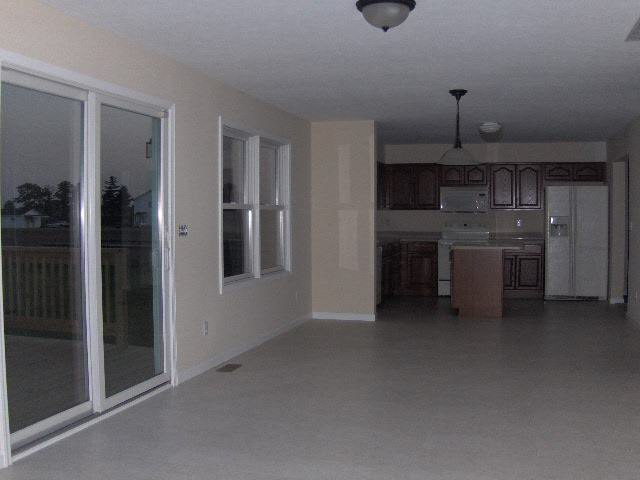 13411 West Division Road Yorktown, IN 47396 - Photo 4 of 9 Gallery Image 4