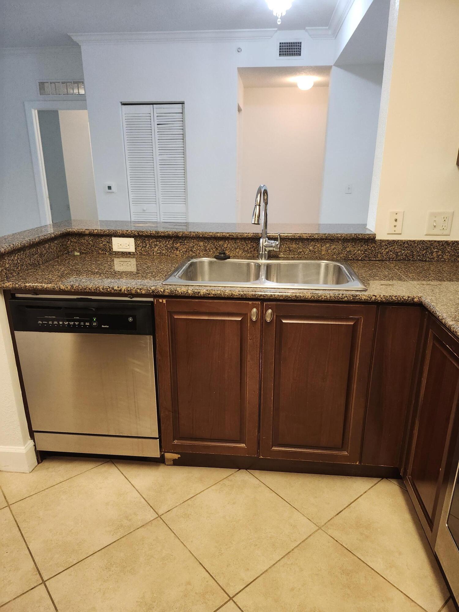 1660 Renaissance Commons Boulevard, Unit 2122 Boynton Beach, FL 33426 - Photo 4 of 14 20260410_133445