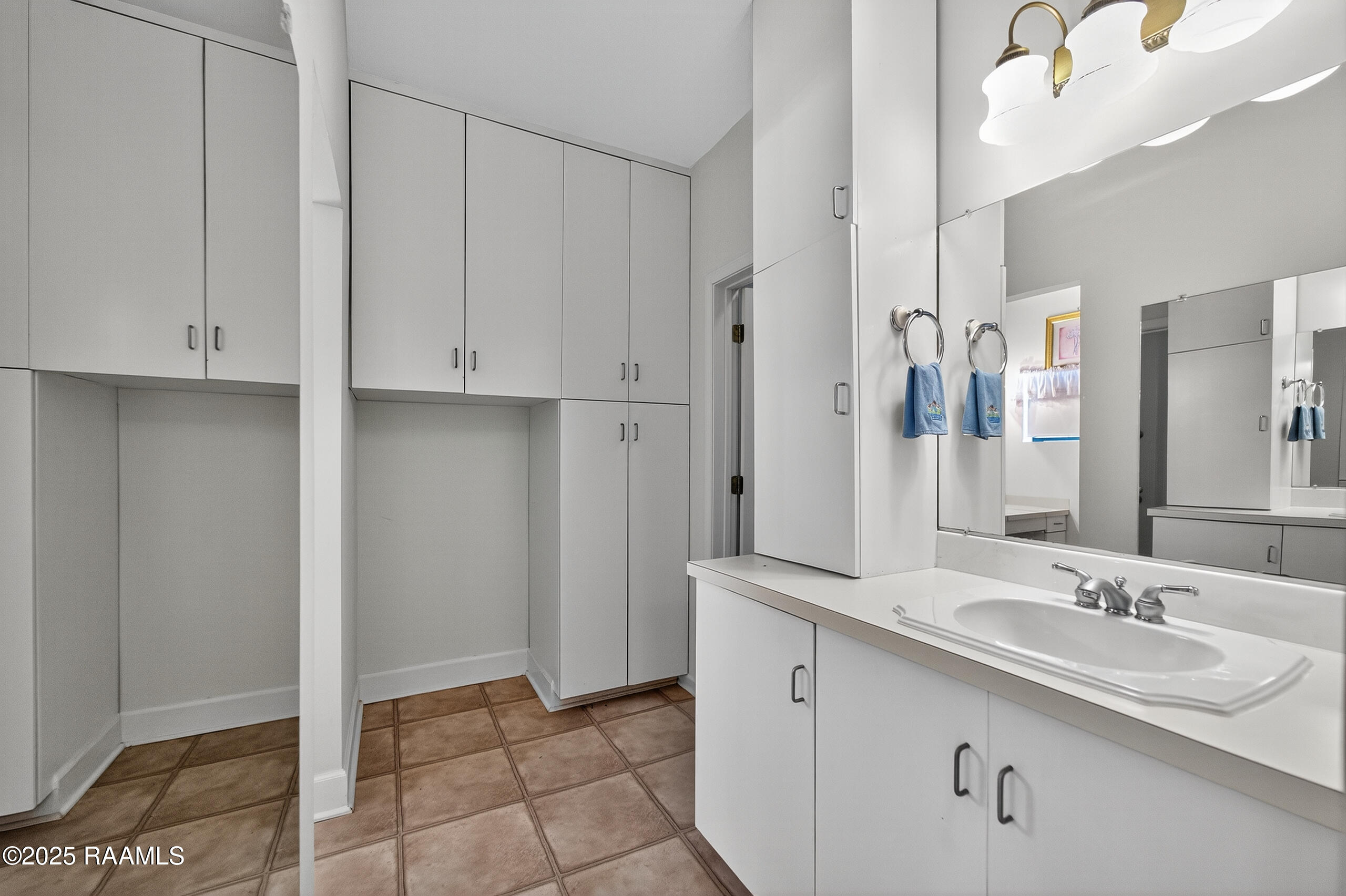 1009 Rue De Pierre New Iberia, LA 70563 - Photo 11 of 20 MasterBath1