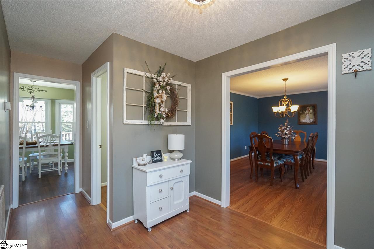 60 White Oak Court Inman, SC 29349 - Photo 4 of 30 Gallery Image 4