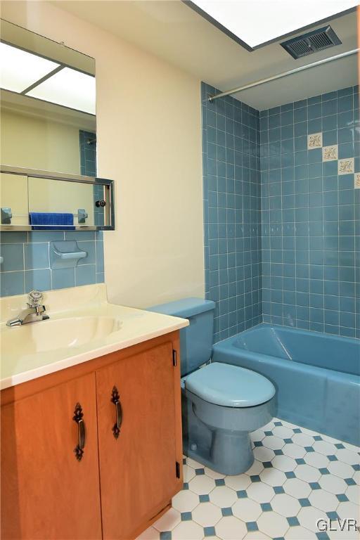 903 Breidinger Road Nazareth, PA 18064 - Photo 28 of 31 Hall Bath
