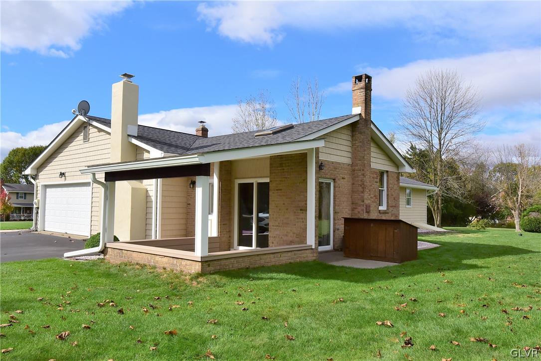 903 Breidinger Road Nazareth, PA 18064 - Photo 4 of 31 Gallery Image 4