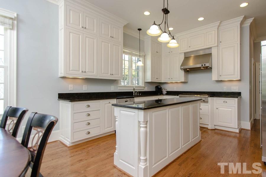 1717 Knox Road Raleigh, NC 27608 - Photo 9 of 25