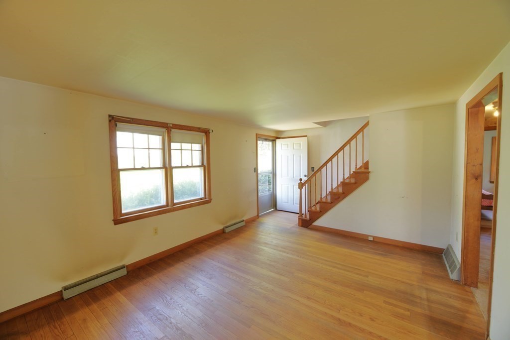 1043 Shore Road Bourne, MA 02559 - Photo 11 of 40 Gallery Image 11