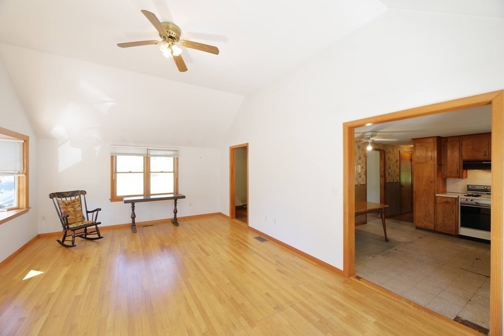 1043 Shore Road Bourne, MA 02559 - Photo 18 of 40 Gallery Image 18
