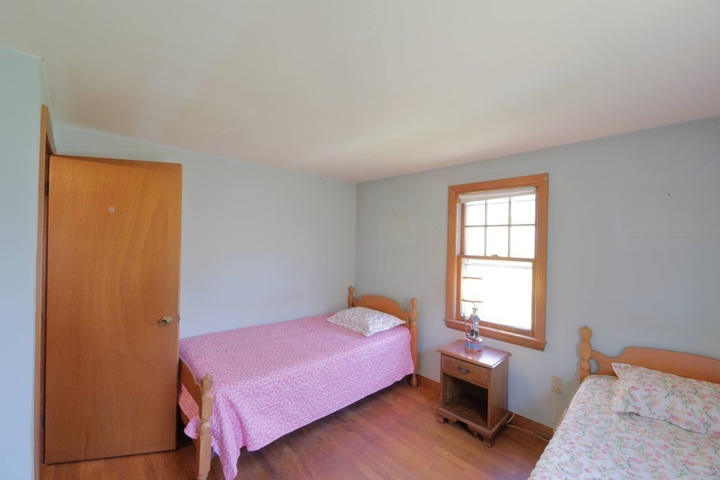 1043 Shore Road Bourne, MA 02559 - Photo 24 of 40 Gallery Image 24