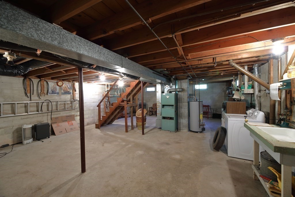 1043 Shore Road Bourne, MA 02559 - Photo 30 of 40 Gallery Image 30