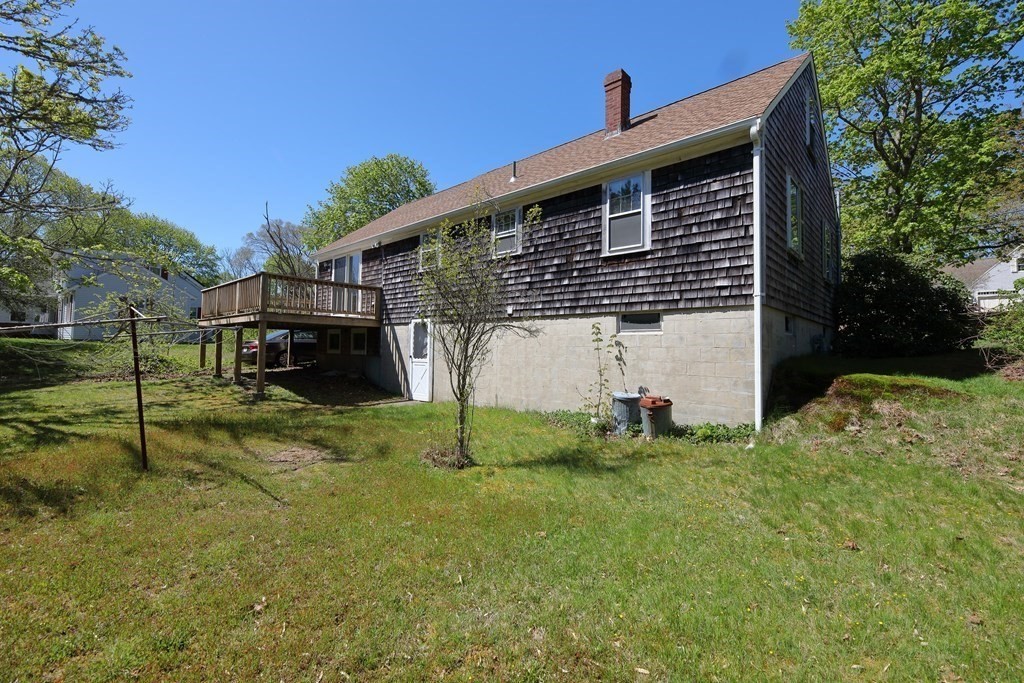1043 Shore Road Bourne, MA 02559 - Photo 5 of 40 Gallery Image 5