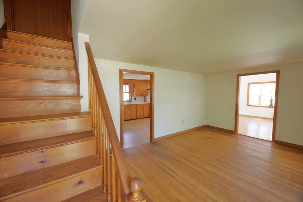 1043 Shore Road Bourne, MA 02559 - Photo 10 of 40 Gallery Image 10