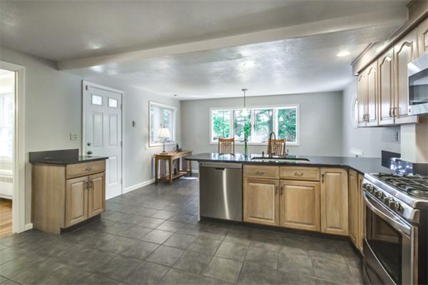 126 Cliff Road Milton, MA 02186 - Photo 13 of 30 Gallery Image 13