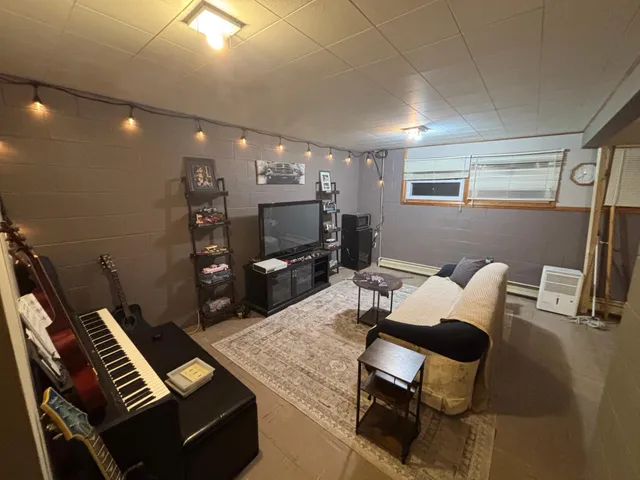 $209,900 | 471 1st Avenue Southwest, Glenville, MN 56036